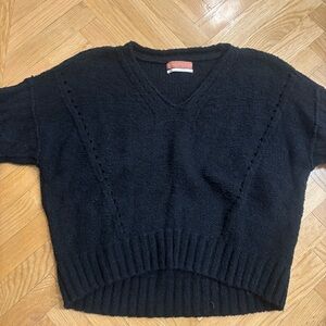 Anthropologie / Pilcro black v-neck sweater with cuffed sleeves